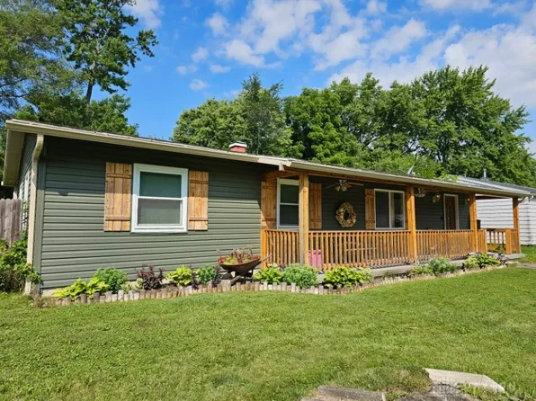 845 Cliffside Dr, New Carlisle, OH 45344