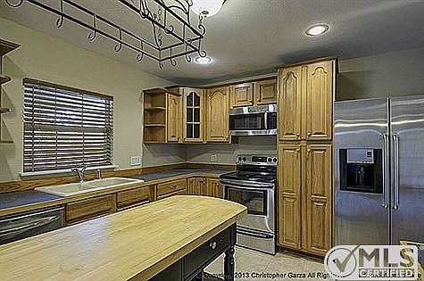 4th image of 1213 Savannah Ct