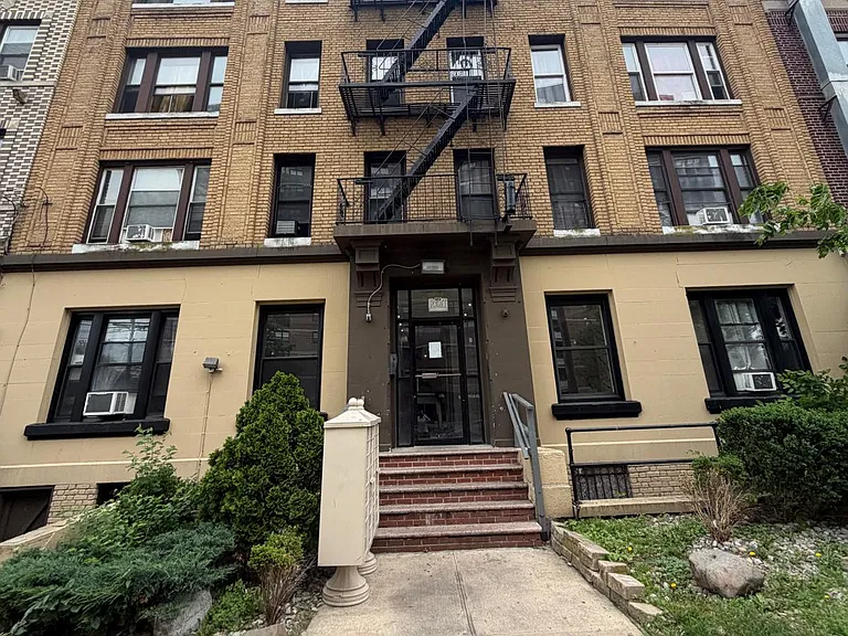 445 Mount Prospect Ave #4B — Photo 14