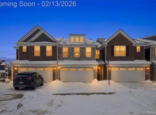 43629 Prospect #102, Novi, MI 48375