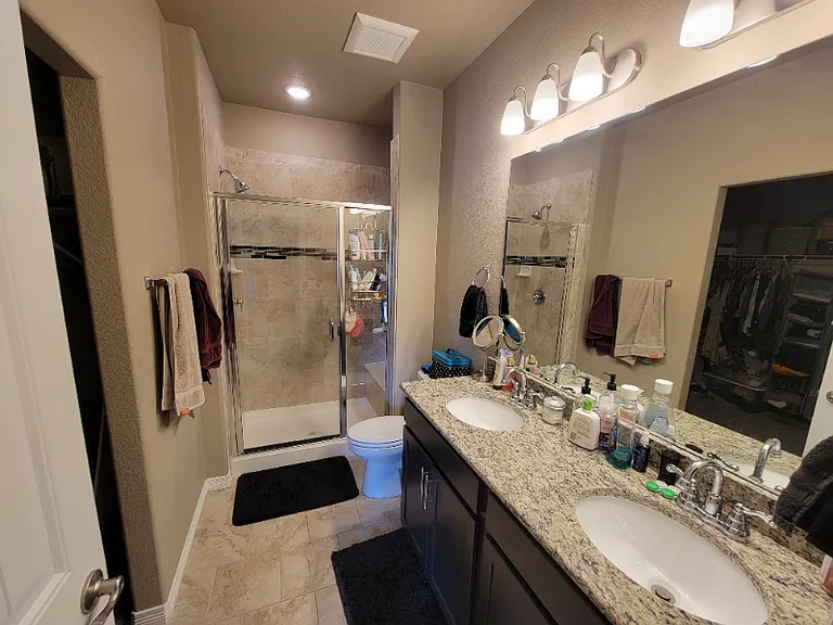 2431 Crown View Dr #2 — Photo 8