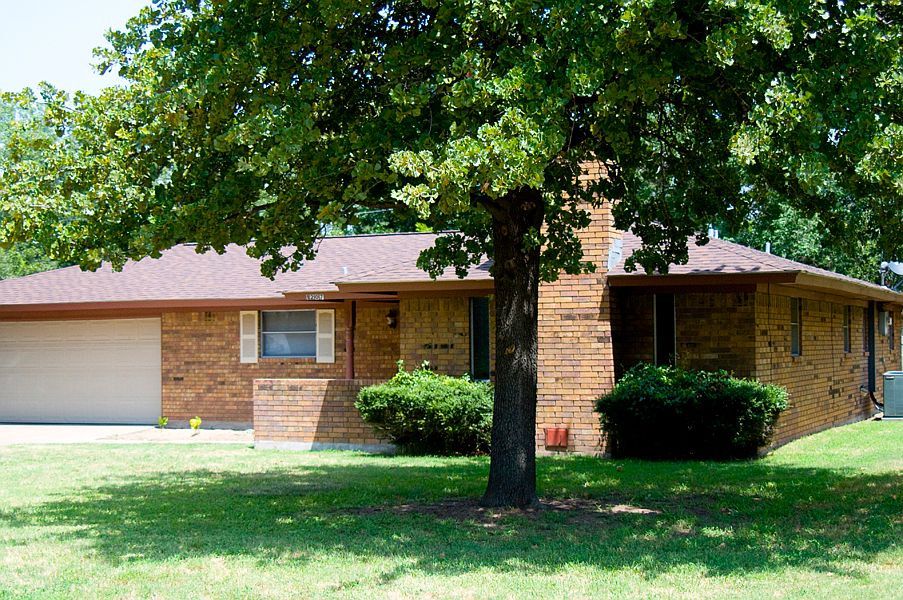 1st image of 1207 Mockingbird St