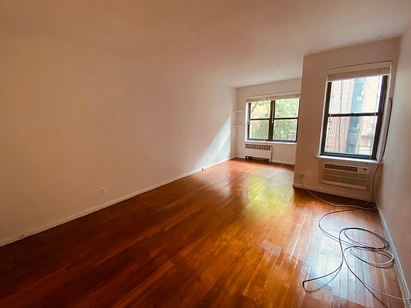 4th image of 313 E 84th St #3P
