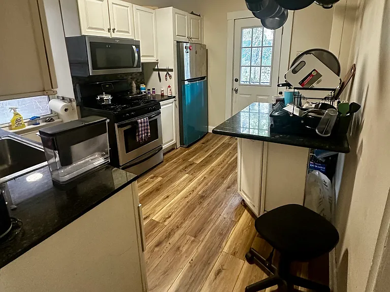 9 Chilcott Pl #1 — Photo 10