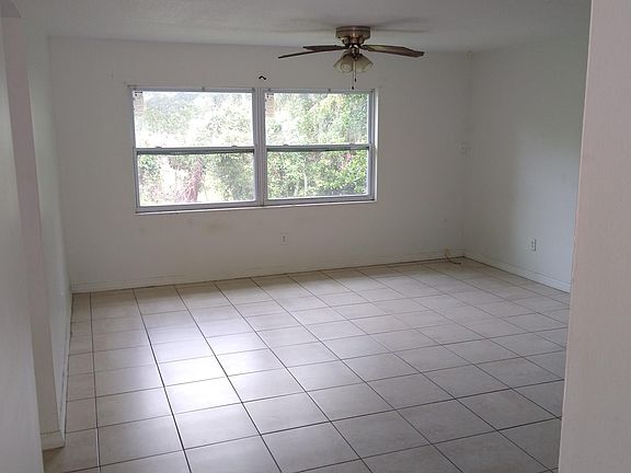 2nd image of 462 Lakeport Cv