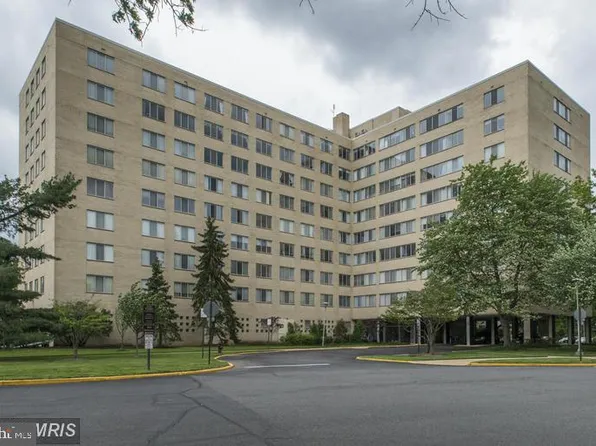 6621 Wakefield Dr APT 220, Alexandria, VA 22307