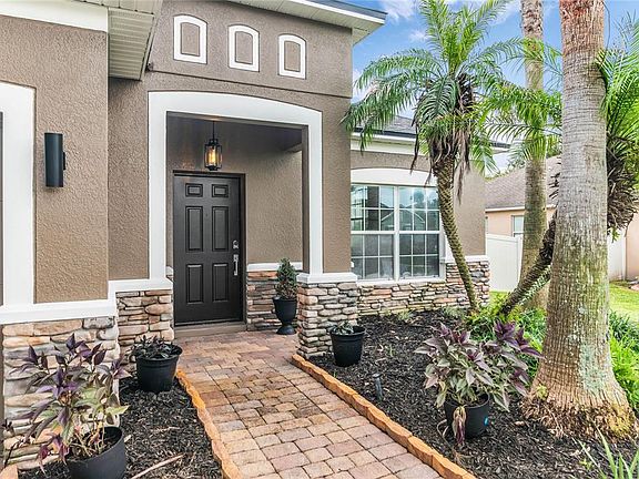 5th image of 847 AYDEN OAK LANE