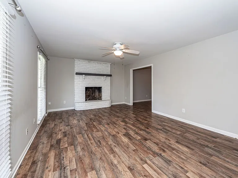 176 Ponderosa Dr — Photo 3