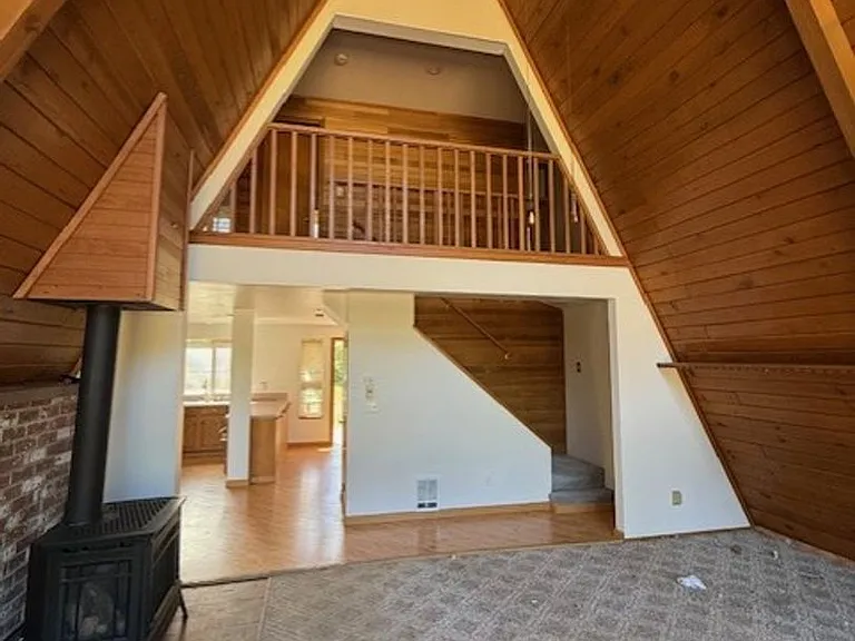 581 McElroy Rd — Photo 4