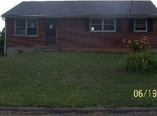 4772 Golfview Dr NE, Roanoke, VA 24019