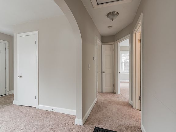 4th image of 650 Madelon Ct
