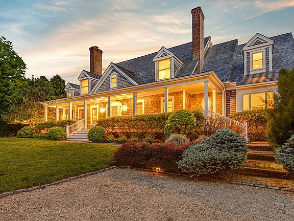 3rd image of 39 Cobb Hill Ln