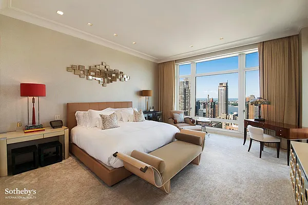 Sold by Sotheby's International Realty | media 6