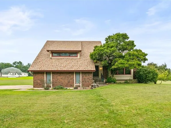 12915 Meadowlark St, Lees Summit, MO 64086