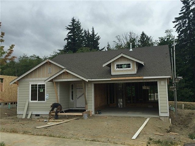 2nd image of 1421 E Gateway Heights Loop
