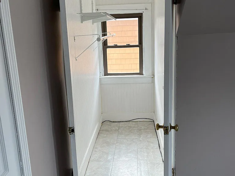 202 Enfield Ave #2 — Photo 10