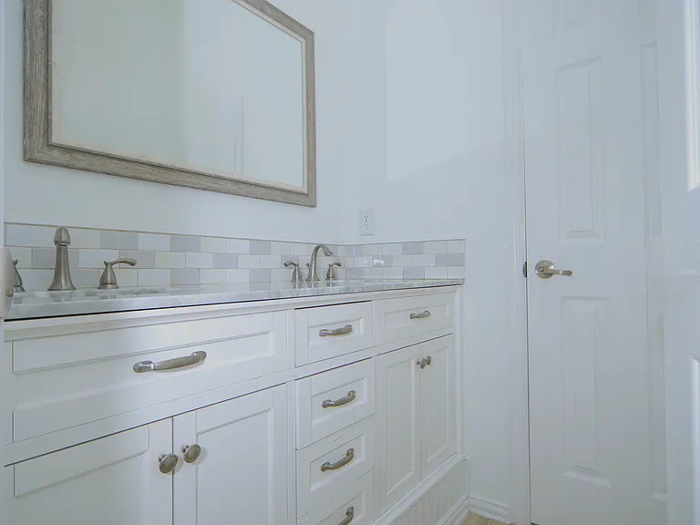 2708 Comanche Trl — Photo 25