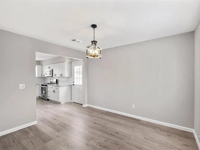 4523 Waterfall Way — Photo 3