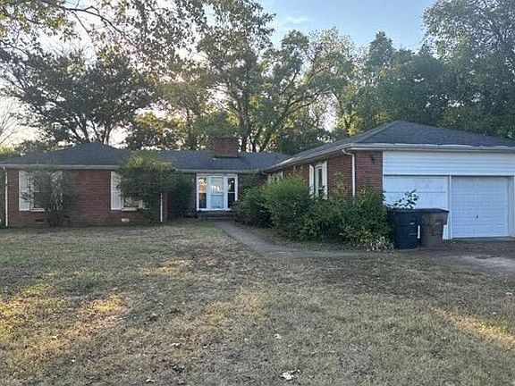 2nd image of 3801 Dunbar Dr