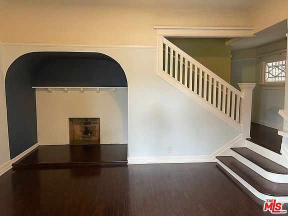 4th image of 1328 S Union Ave