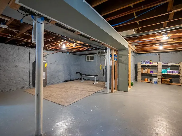 1175 SW Collins Ave — Photo 20