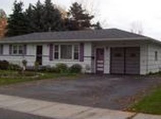 42 Moroa Dr, Rochester, NY 14622