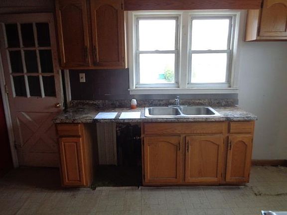 3rd image of 126 Dalton Ave