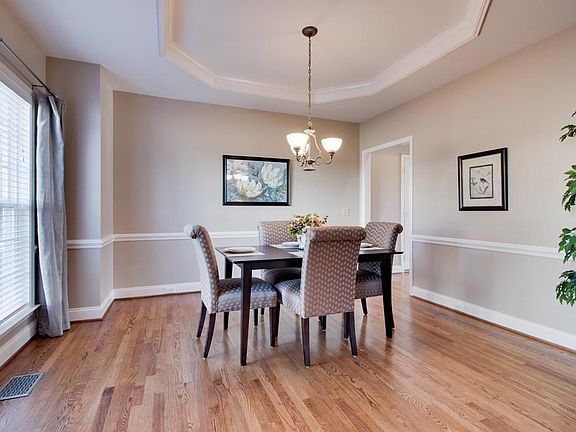 5th image of 1399 Southampton Ct