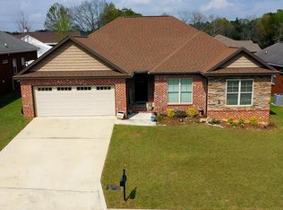 102 Inalaura Ct, Dothan, AL 36301