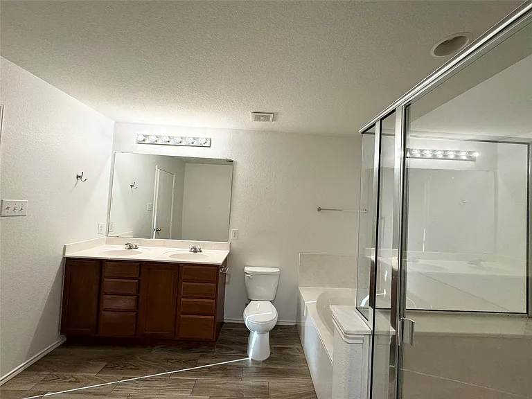 1152 Hyde Park Dr — Photo 11
