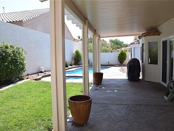 4th image of 1044 Blue Lantern Dr