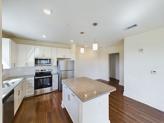 2nd image of 475 Quinn Ln #18-104
