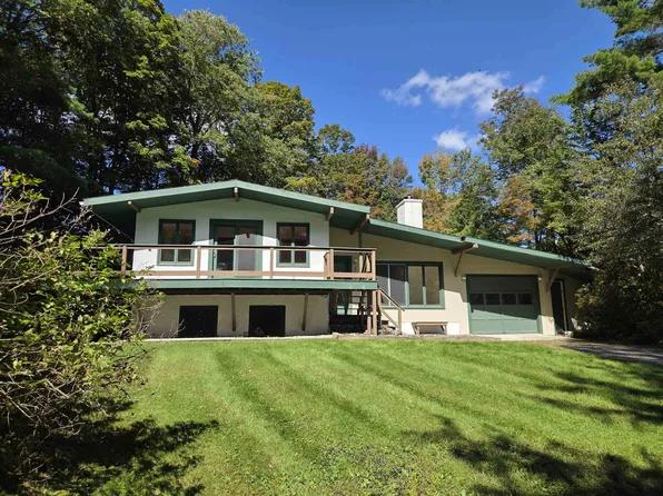868 Magic Circle, Londonderry, VT 05148