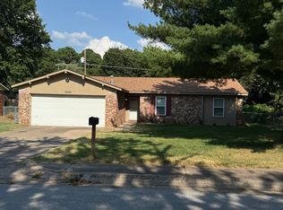 2840 N Susan Carol Ln, Fayetteville, AR 72703