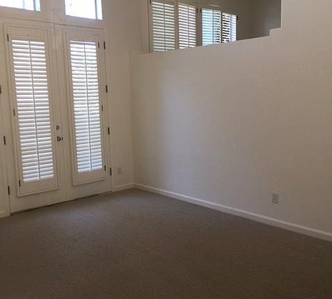 2nd image of 105 Emerald Bay Ln