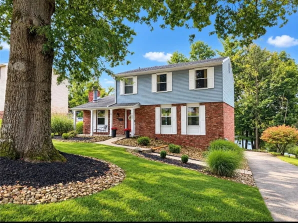 1007 Willow Glen Dr, Bethel Park, PA 15102