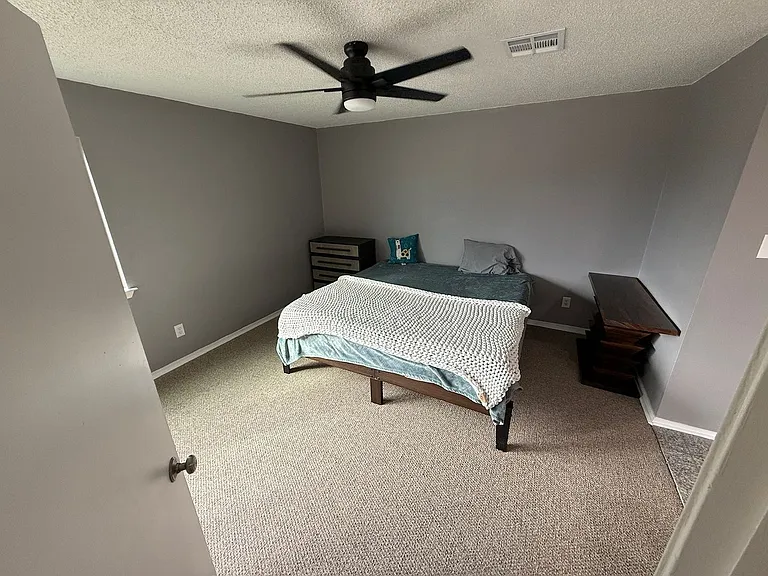 186 Avant Garde Cir — Photo 5