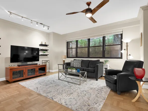 315 East 65th Street 1H image 2 of 13