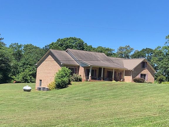 3rd image of 777 Bishop Dr