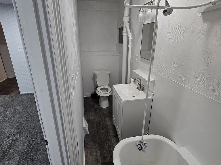 1229 Success St #2 — Photo 2