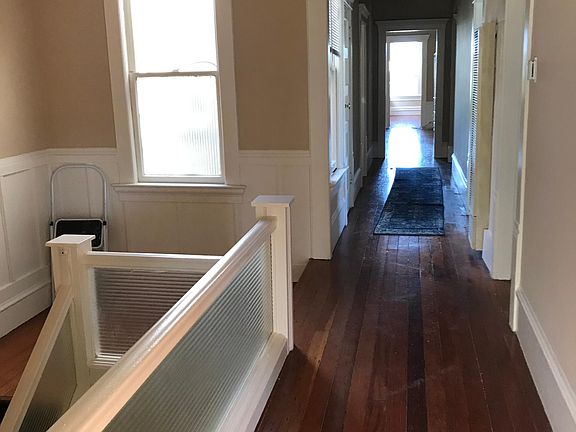4th image of 268 Carl St #5