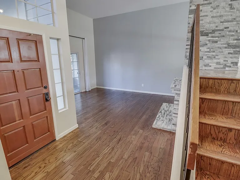 3222 Old Bridgeport Way — Photo 7