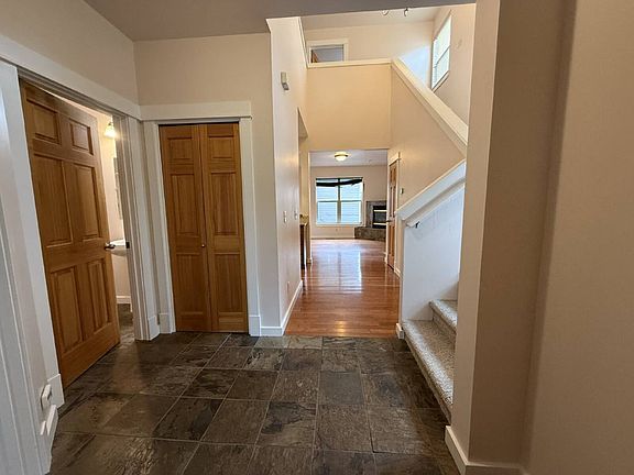 5th image of 262 Kimball Ave APT B