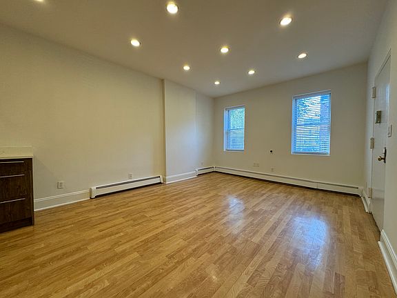 3rd image of 28-39 42nd St #1F
