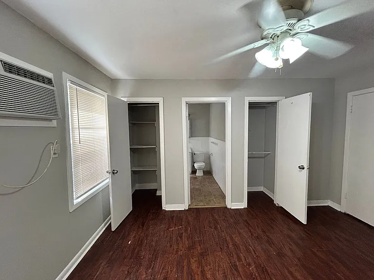 1419 Hyde Park — Photo 31