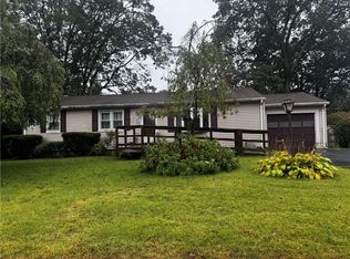 66 Amsterdam Ave, Warwick, RI 02889