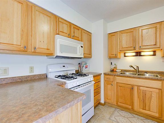 4th image of 4220 Lynnwood Dr