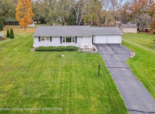 11443 W River Dr, Dewitt, MI 48820