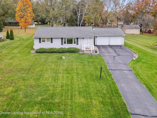 11443 W River Dr, Dewitt, MI 48820