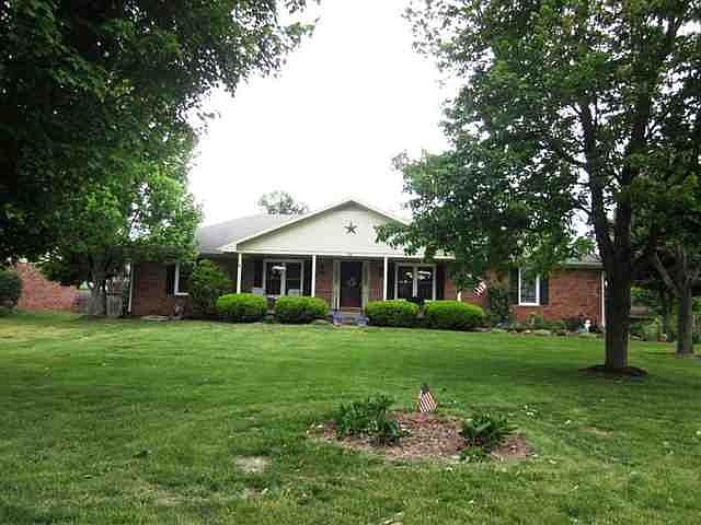 1st image of 918 Hampton Ct